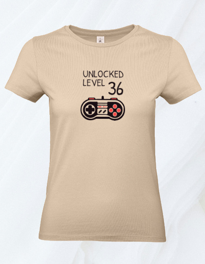 Geborduurde T-shirt "Unlocked level"